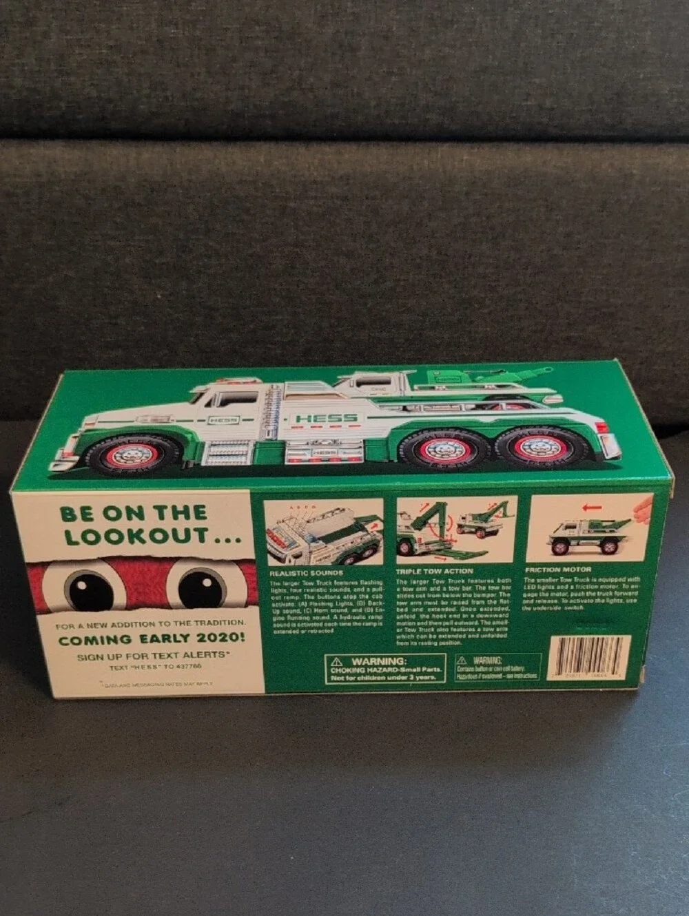 Hess Truck Holiday Collectable 2019 Tow Truck Rescue Team